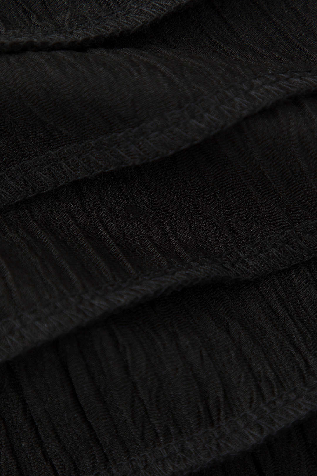 Reveré™ | Pleated V-Neck Crop Top