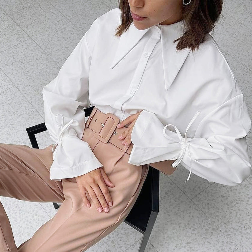 Reveré™ | Blouse with Statement Collar
