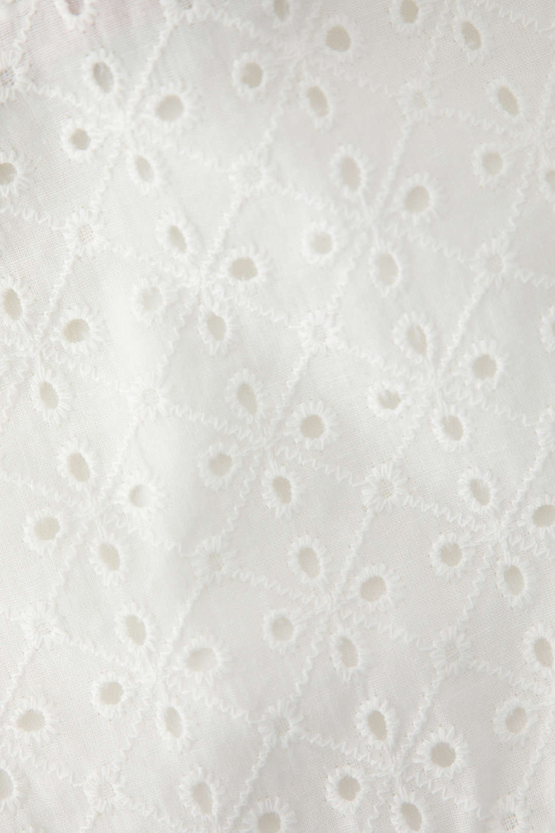 Reveré™ | English Lace Top