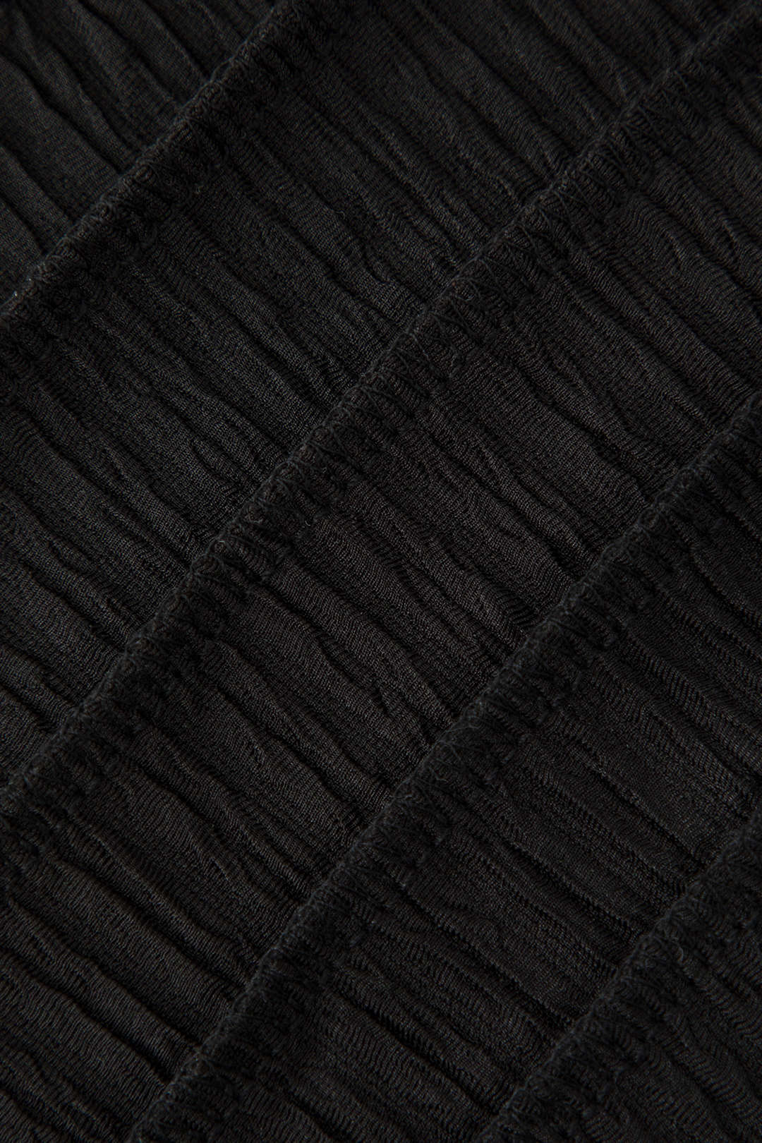 Reveré™ | Pleated V-Neck Crop Top