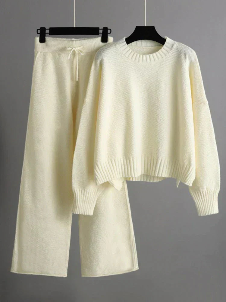 Reveré™ | Elegant Knit Duo